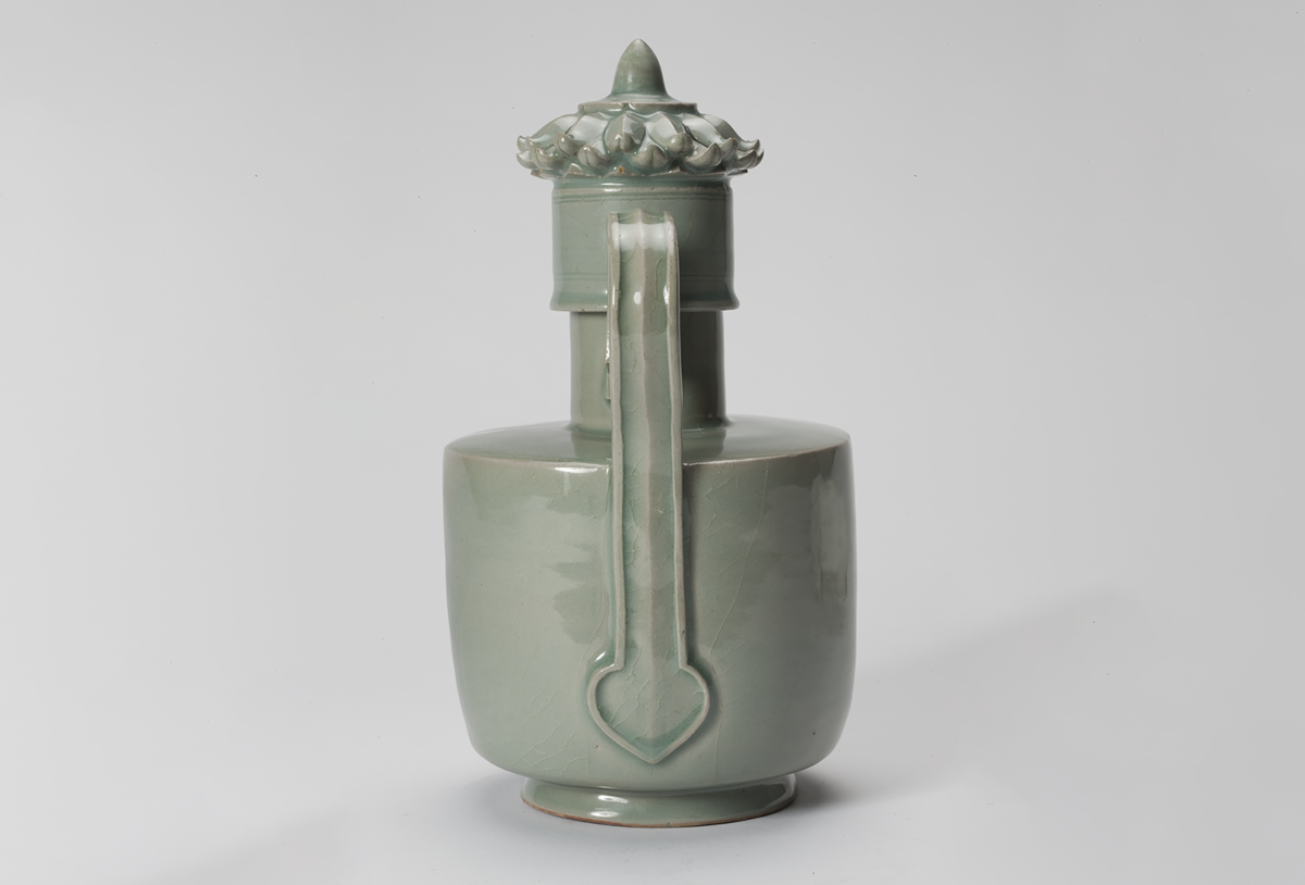 Ewer with Lotus-Shaped Lid - Collections - Asian Art Museum