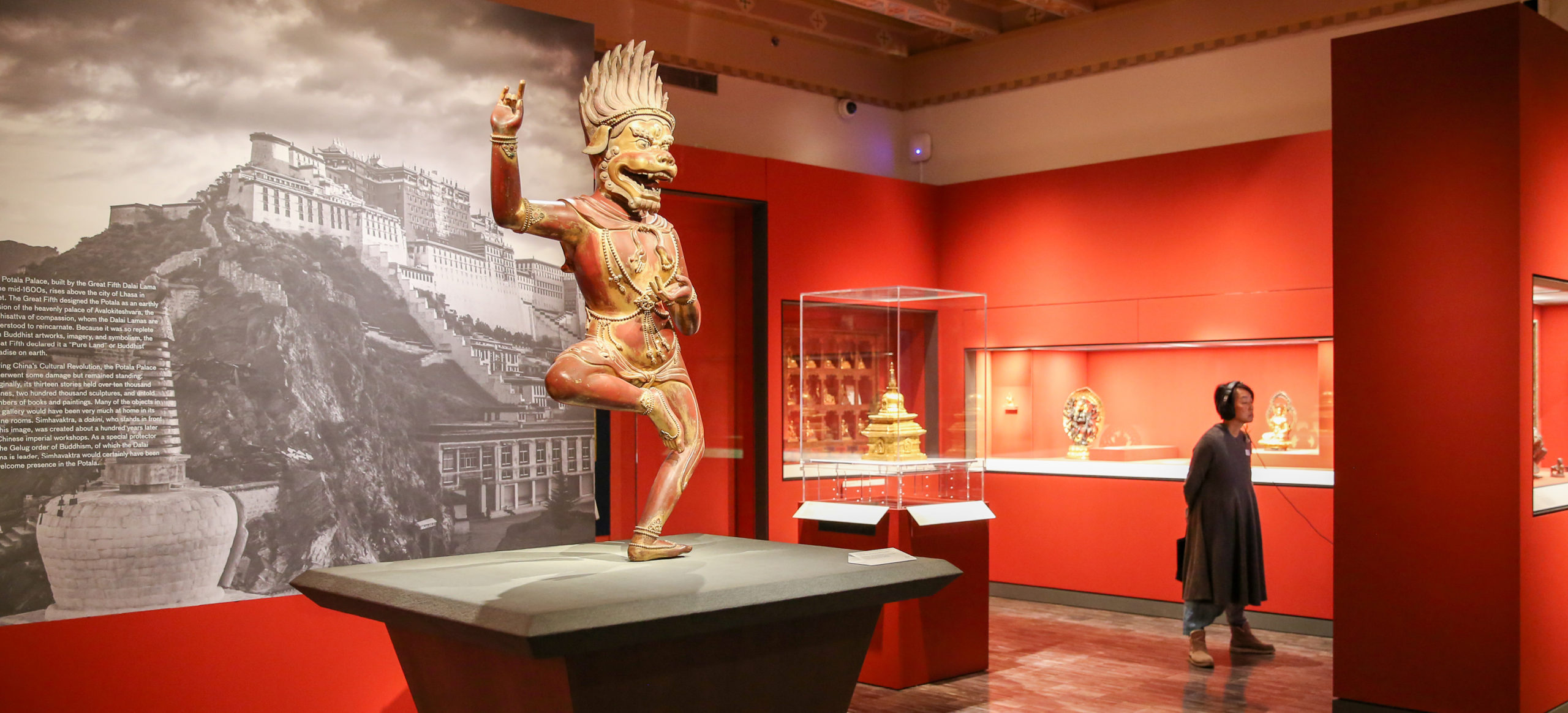 Gallery view of the Dakini statue.